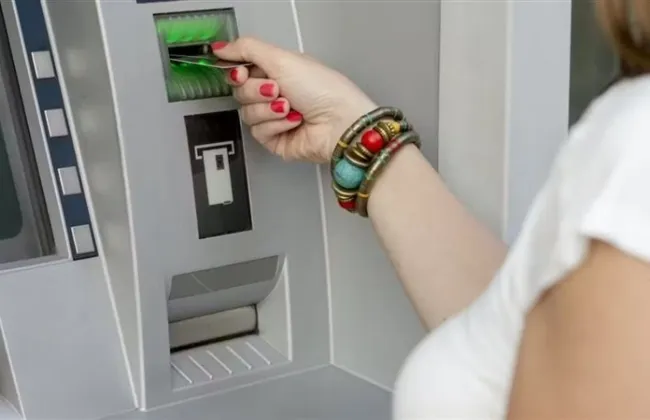 حدود السحب النقدي .. مع بداية عطلة عيد الفطر 2026