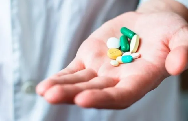 أطباء يحذرون من الإفراط في المسكنات وتأثيرها المباشر على صحة الكلى