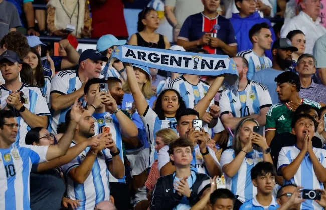 الحكومة الأرجنتينية تحرم 13 ألف أب من حضور كأس العالم