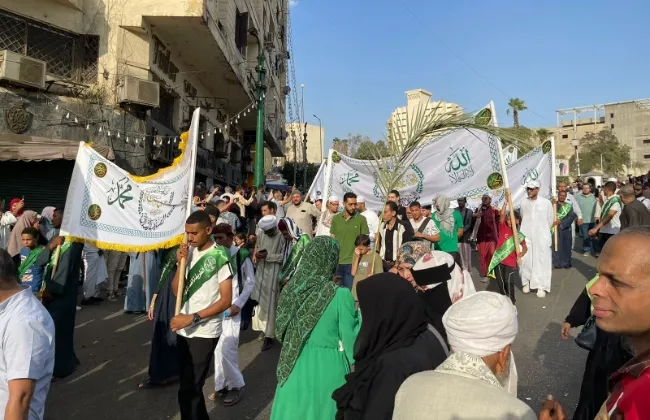 انطلاق موكب الطرق الصوفية احتفالا برأس السنة الهجرية بمشاركة الآلاف
