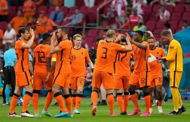 هولندا تُسقط السويد بخماسية وتقترب من التأهل لدور الـ32 لكأس العالم