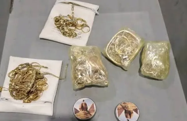 جمارك مطار القاهرة تضبط محاولتى تهريب أدوية ومشغولات ذهبية
