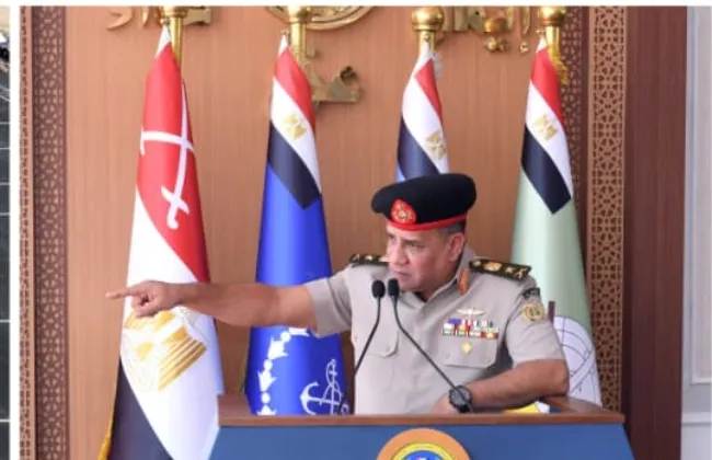 الفريق أشرف سالم زاهر القائد يشهد حفل تخرج الدفعة (163) ضباط صف مُعلمين