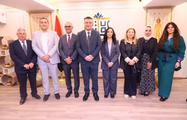 وزيرة التضامن تفتتح معرض صندوق دعم الصناعات الريفية والبيئية بالعجوزة