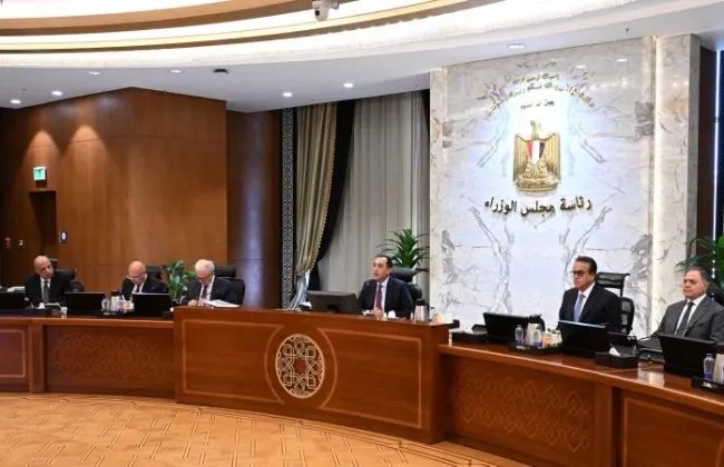 رئيس الوزراء: هدف مؤتمر أكتوبر الذي كلف به الرئيس الرد على تساؤلات الرأى العام
