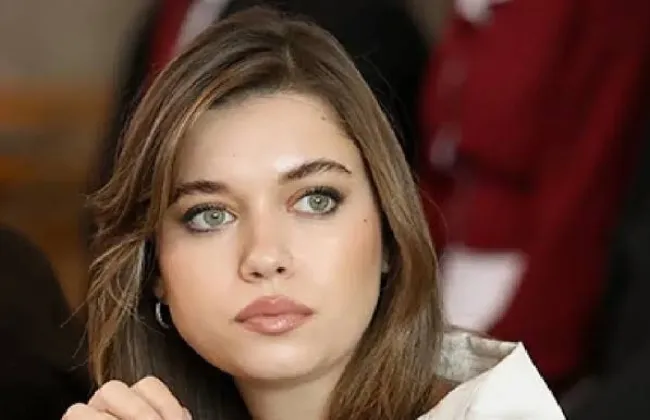 أفرا ساراتش فى أول تعليق لها بعد العثور على مادة مخدرة فى عينة من شعرها